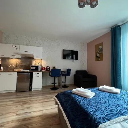 Mona Sun Apart Апартаменты *